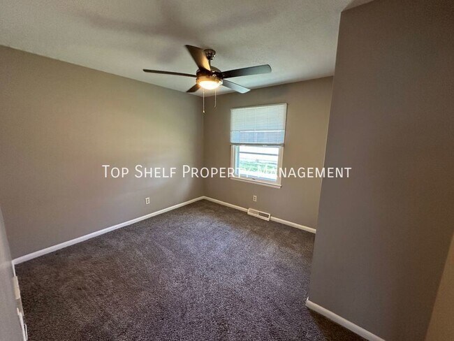 Foto del edificio - 3810 SW 12th St