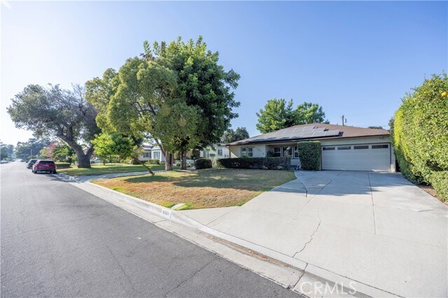 Building Photo - 8523 Garibaldi Ave