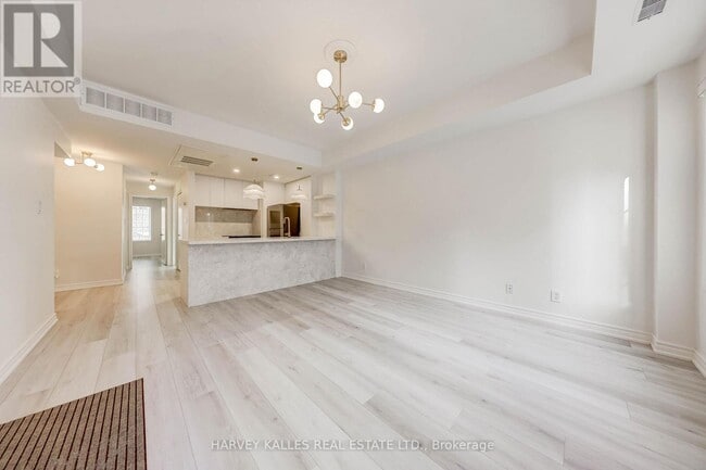 Building Photo - 11 Niagara St