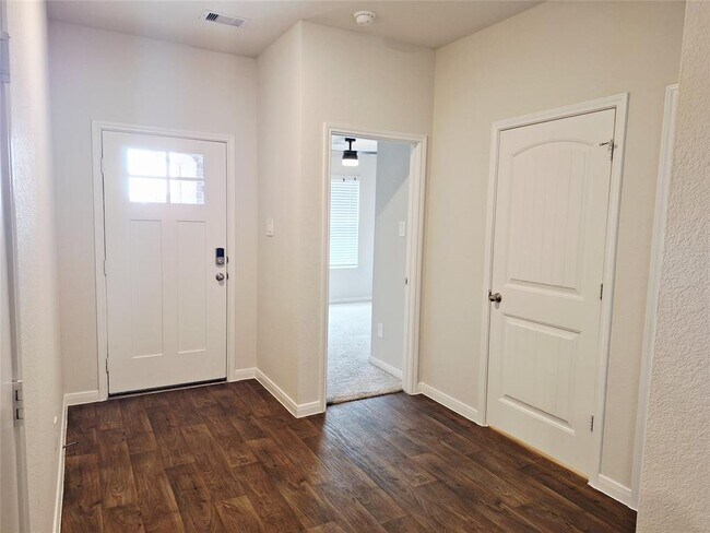 Foto del edificio - 1327 Camden Ln