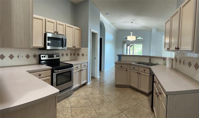 Building Photo - 4216 Cave Cove Ct