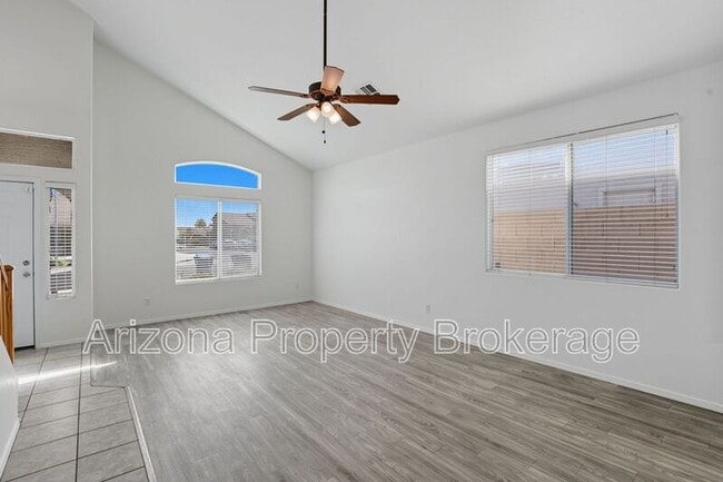 Foto del edificio - 17516 W Maui Ln
