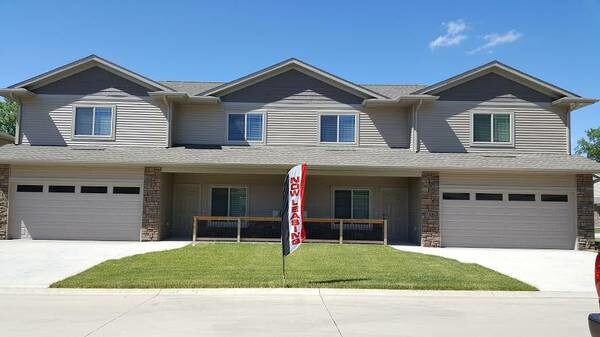 Building Photo - 77 Jaro Way