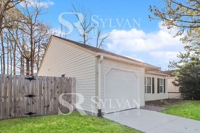 Building Photo - Charming 3BR 2BA ranch home