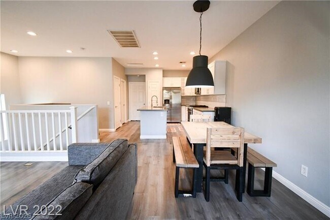 Building Photo - 7873 Sambar Ct