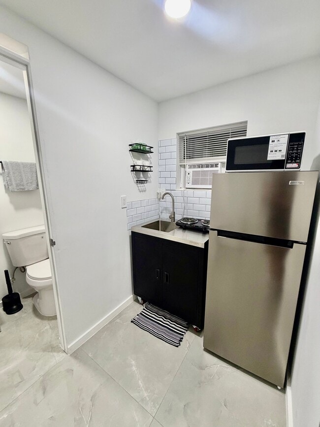 Photo - 6242 SW 24th St (Miramar, FL) Apartment