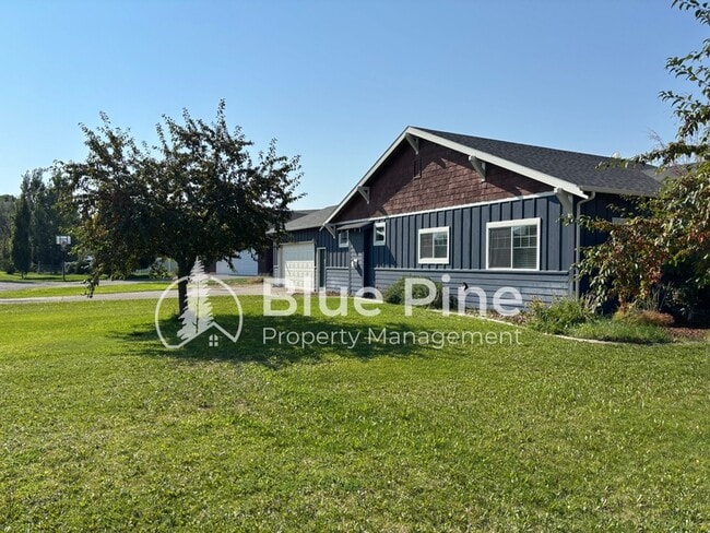Building Photo - 3312 E Edwards Dr