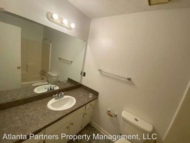 Building Photo - 440 Peachtree Ridge Ct NW