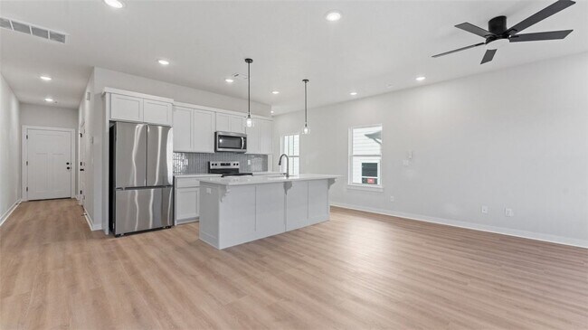 Foto del edificio - 1705 Cuppett Cir