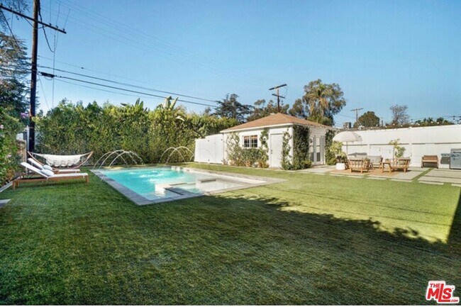 Building Photo - 4607 Willowcrest Ave