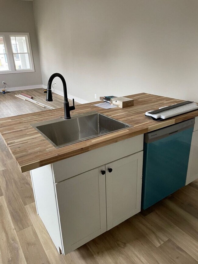 Foto del edificio - Shelby Park Amazing Newly Renovated 2 Bedroom House