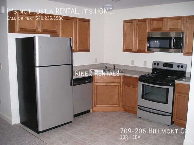 Building Photo - 709 Hillmont Cir