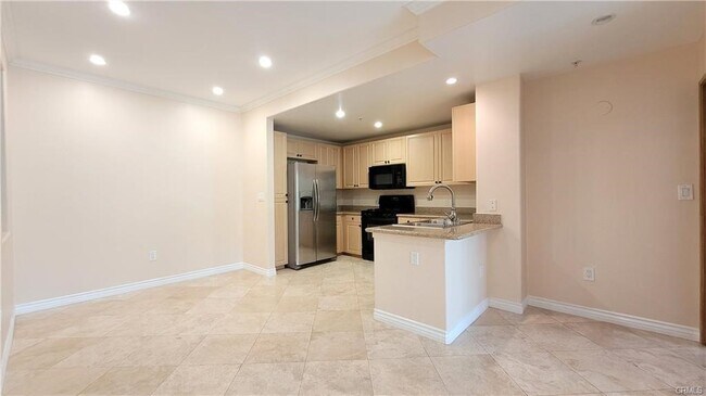 Building Photo - 2305 Watermarke Pl