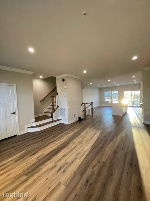 Foto del edificio - 3 br, 2.5 bath Townhome - 158 Bishop Way
