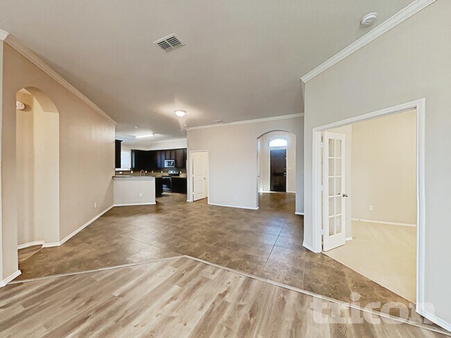 Foto del edificio - 1237 Chase Ln