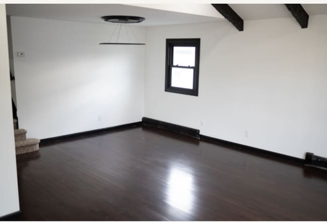 Foto del edificio - 194-08 116th Ave