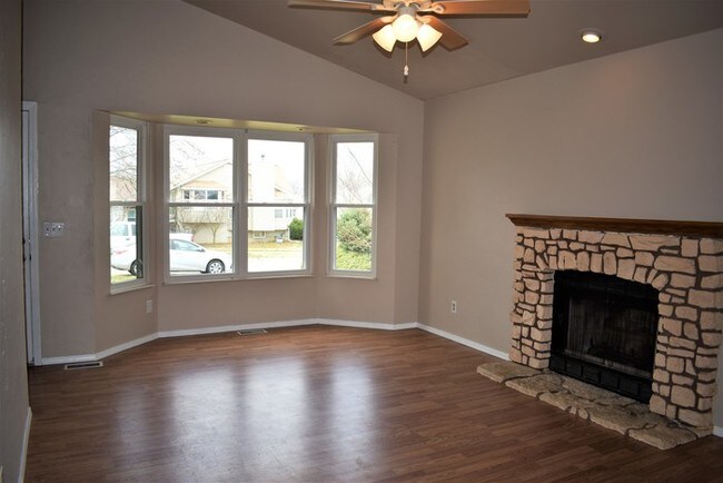 Foto del edificio - St. Peter's Ranch with Finished Basement!