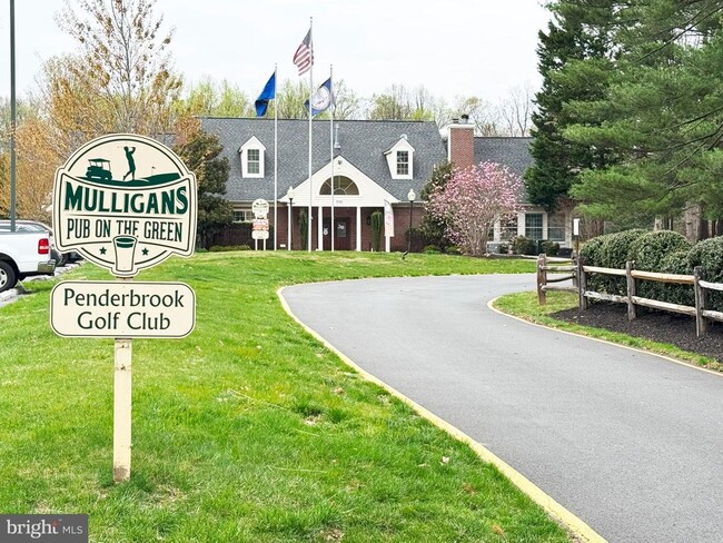 Building Photo - 12009 Golf Ridge Ct