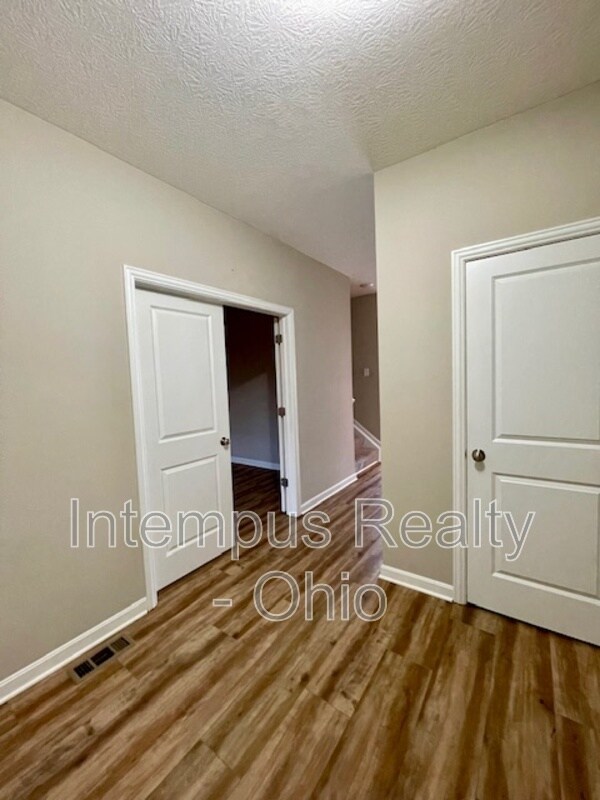 Foto del edificio - 7311 Blackwell Dr