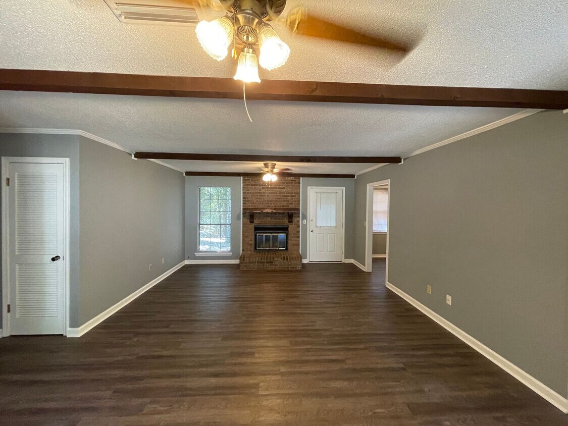 Primary Photo - Foxhill Commons Subdivision!