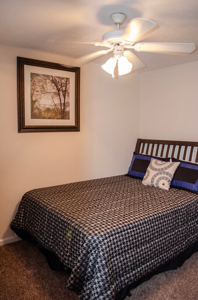 Guest Bedroom - Cumberland Towers