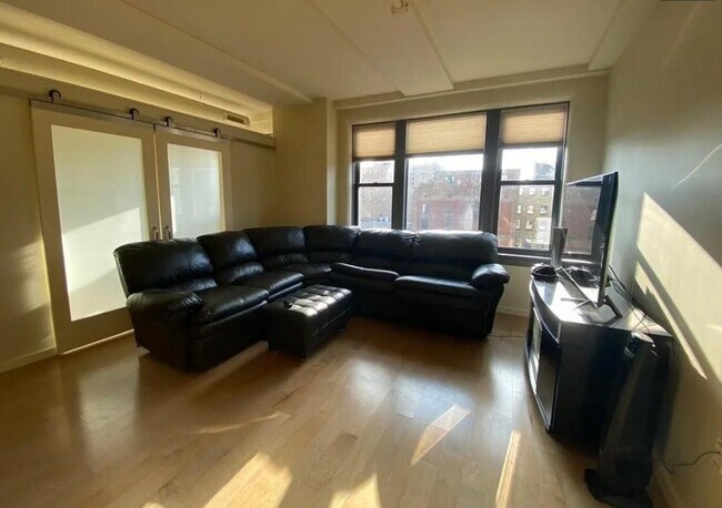 Foto del edificio - 915 Olive St