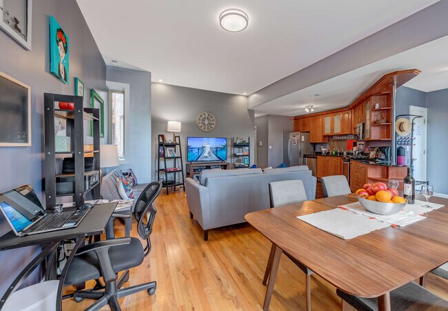 Foto del edificio - 6433 S Kenwood Ave