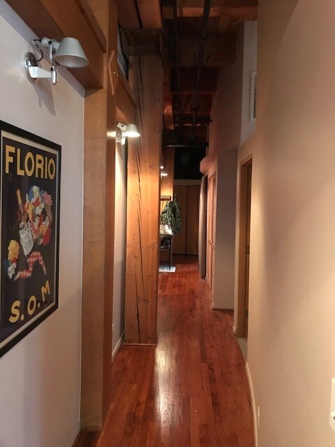 Foto del edificio - 1250 W Van Buren St