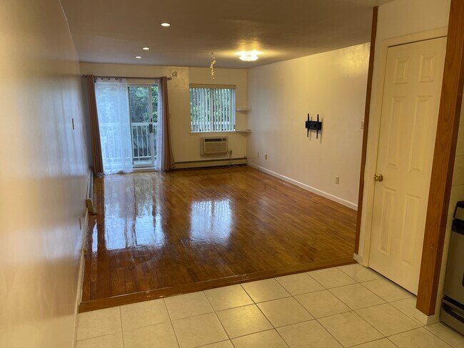 Foto del edificio - 1021 66th St