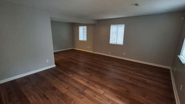 Building Photo - 2720 Clayton Dr NW