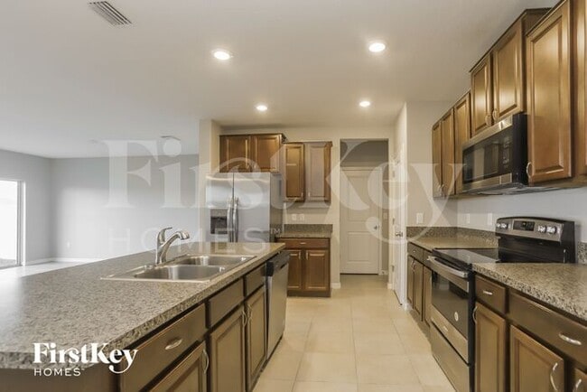 Building Photo - 1770 Broad Winged Hawk Dr
