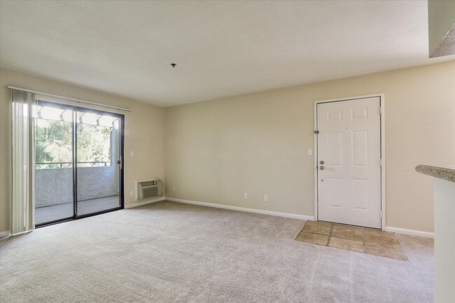 Building Photo - 880 E Fremont Ave