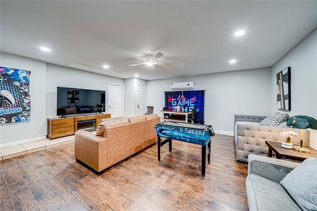 Foto del edificio - 1700 Sparrow Ln