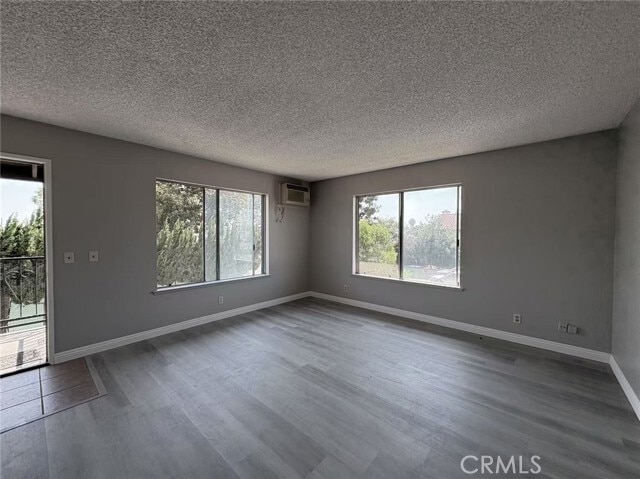 Foto del edificio - 860 S Greenwood Ave