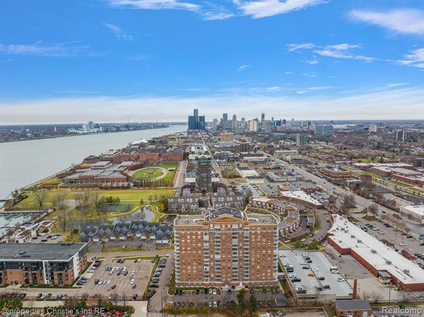 Foto del edificio - 250 E Harbortown Dr