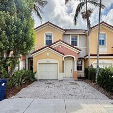 Building Photo - 16660 SW 83rd Ln