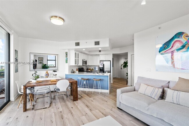 Foto del edificio - 2301 SW 27th Ave