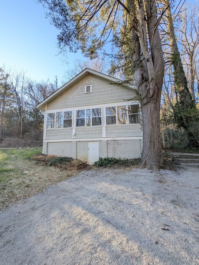 Building Photo - Chester Hill Cottage
