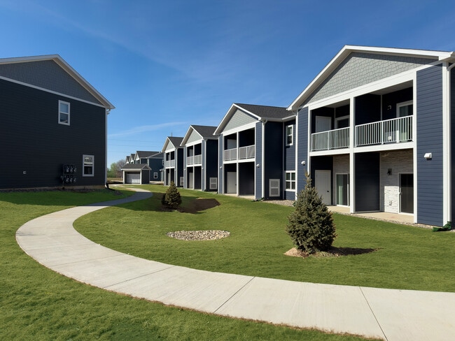 Pines Townhome - The Pines of Rochester