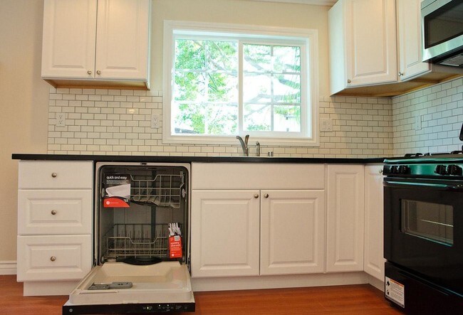 Foto del edificio - 128 S Brighton St