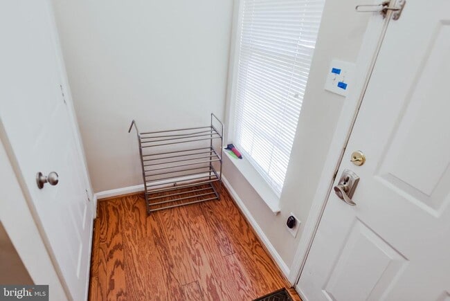 Building Photo - 5003 Hollington Dr