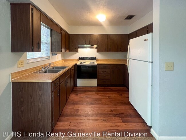 Building Photo - 3 br, 1.5 bath House - 3061 SE 28th Ave
