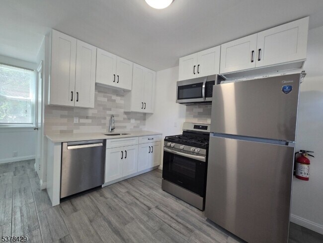 Foto del edificio - 128 1st St