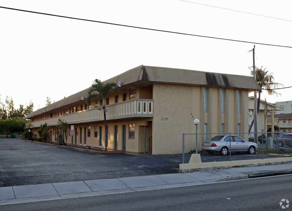 Building Photo - 275 NW 72nd Ave