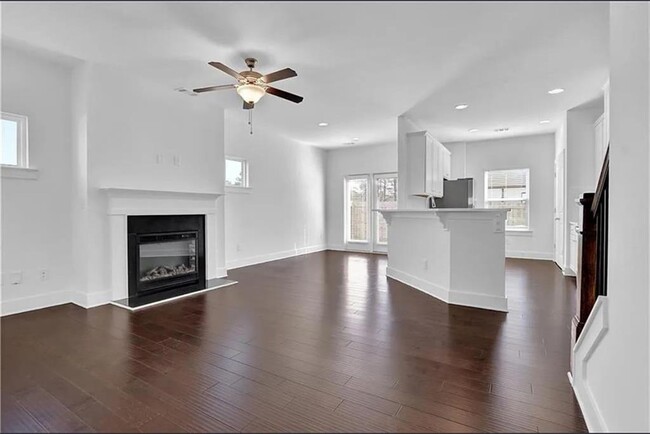 Foto del edificio - 76 Auburn Run Ln
