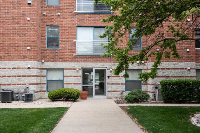 Building Photo - 3275 Kirchoff Rd