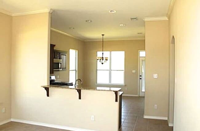 Foto del edificio - AUGUST 2026 PRE-LEASE! 3 bed, 2 bath in Sp...