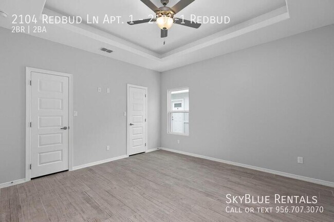 Foto del edificio - 2104 Redbud Ln