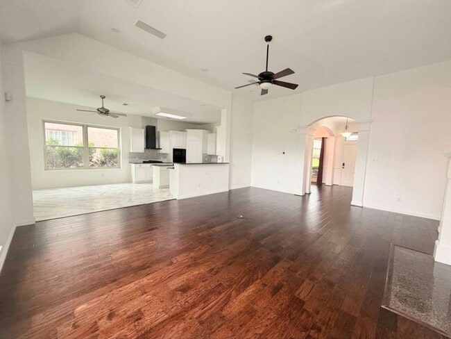 Building Photo - 11821 Cotswold Dr