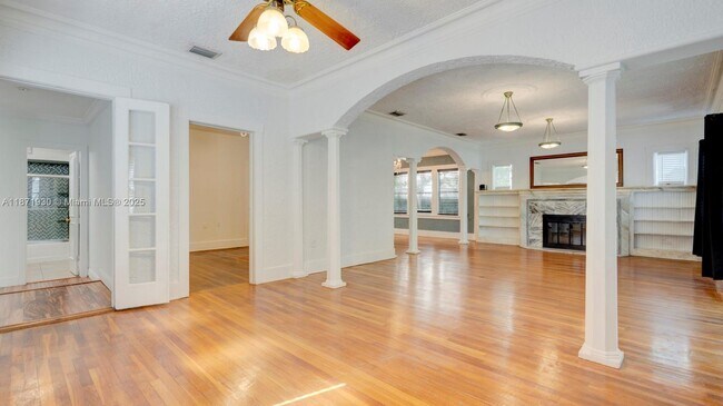 Foto del edificio - 1676 SW 11th St